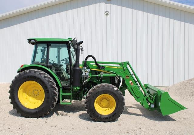 Image of John Deere 5120M equipment image 3