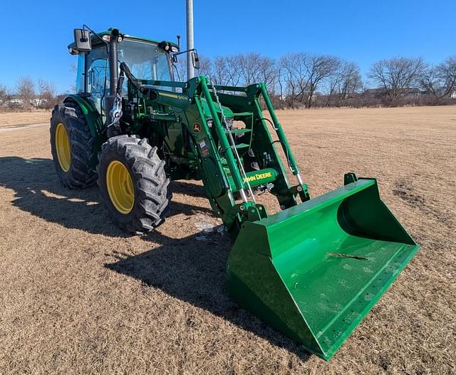 Image of John Deere 5120M equipment image 3