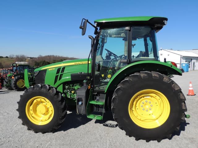 Image of John Deere 5120M equipment image 1