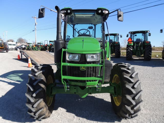 Image of John Deere 5120M equipment image 4