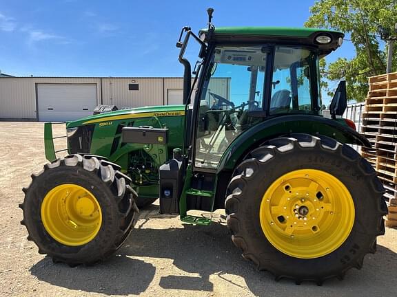 Image of John Deere 5120M equipment image 2