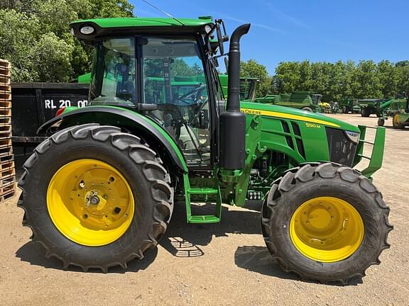 Image of John Deere 5120M equipment image 3