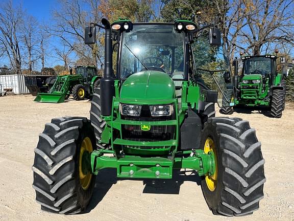 Image of John Deere 5120M equipment image 1