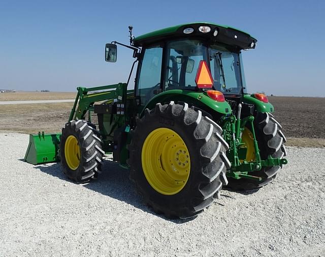 Image of John Deere 5120M equipment image 4