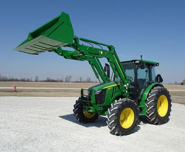 Image of John Deere 5120M equipment image 4