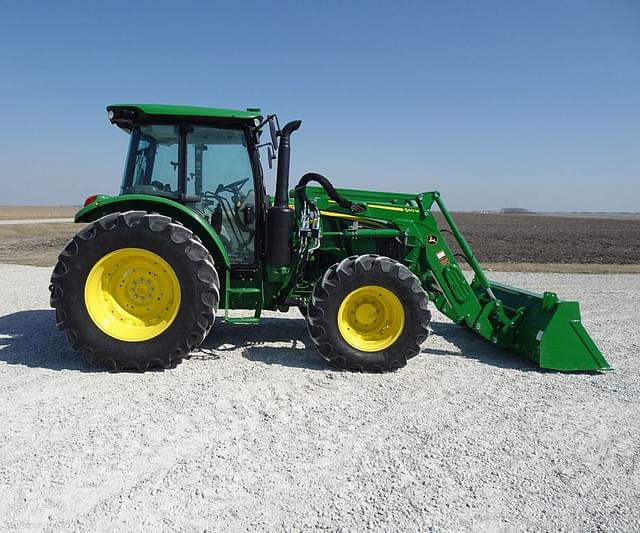 Image of John Deere 5120M equipment image 3