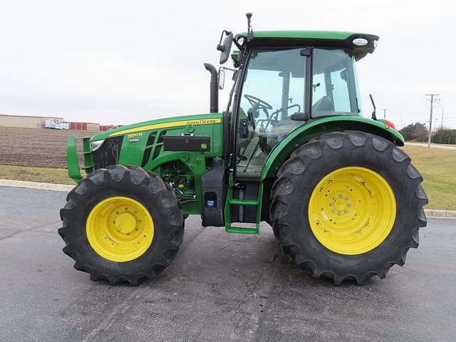 Image of John Deere 5120M equipment image 1