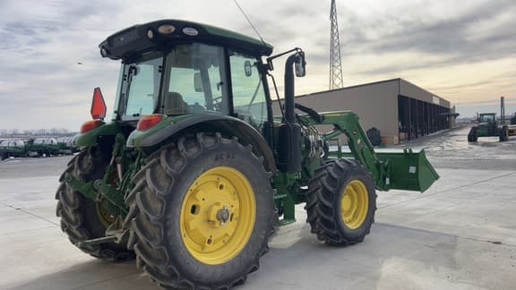 Image of John Deere 5120M equipment image 3