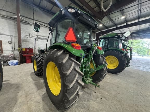 Image of John Deere 5120M equipment image 4