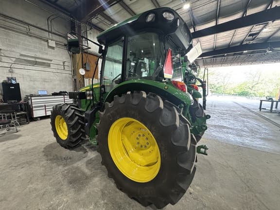 Image of John Deere 5120M equipment image 4