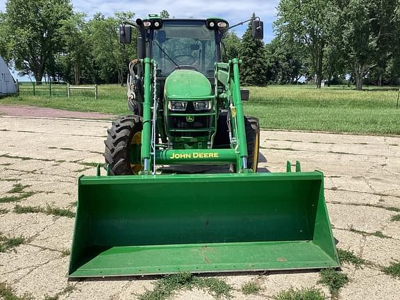 Image of John Deere 5120M equipment image 4