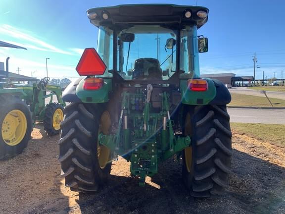 Image of John Deere 5120M equipment image 3
