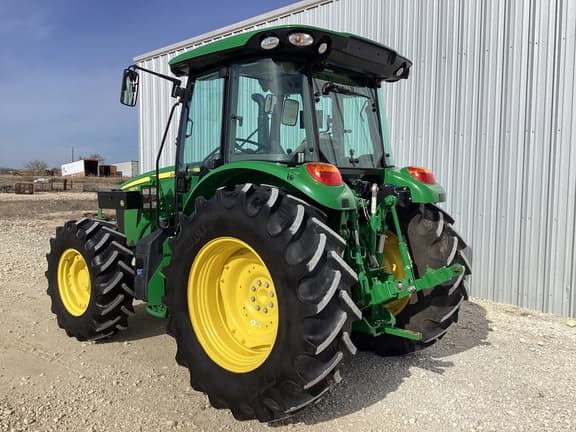 Image of John Deere 5120M equipment image 2