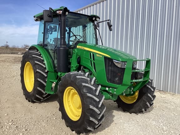 Image of John Deere 5120M equipment image 4
