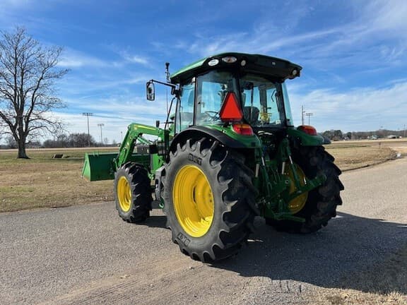 Image of John Deere 5120M equipment image 2