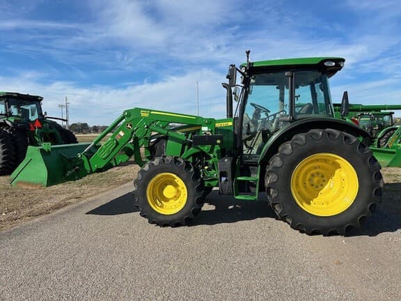 Image of John Deere 5120M equipment image 1