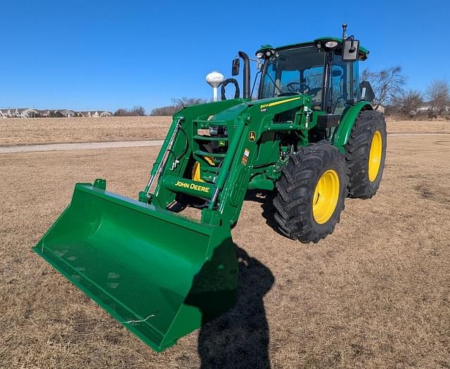 Image of John Deere 5120M equipment image 1