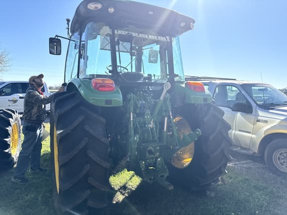 Image of John Deere 5120M equipment image 3