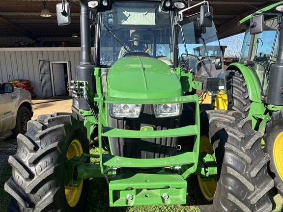 Image of John Deere 5120M equipment image 1