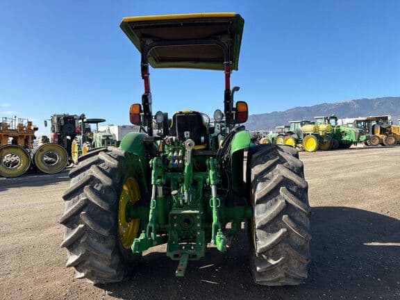 Image of John Deere 5120M equipment image 2