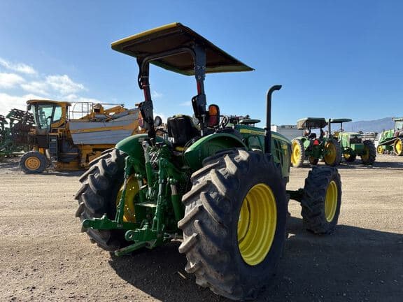 Image of John Deere 5120M equipment image 3