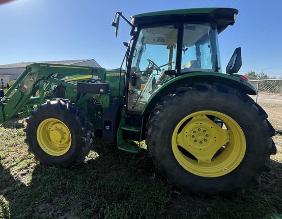 Image of John Deere 5125M equipment image 3