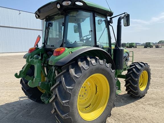 Image of John Deere 5130M equipment image 4