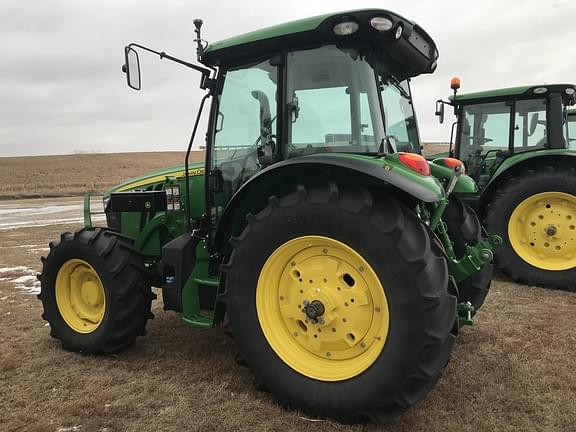 Image of John Deere 5130M equipment image 1