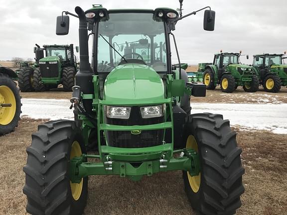 Image of John Deere 5130M equipment image 3