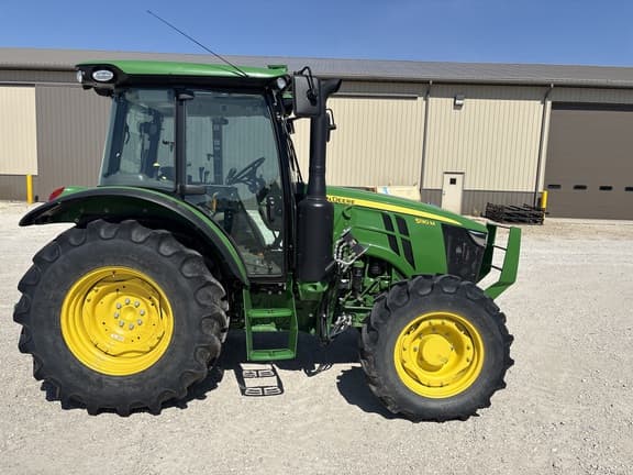 Image of John Deere 5130M equipment image 3