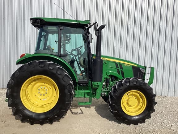 Image of John Deere 5130M equipment image 2