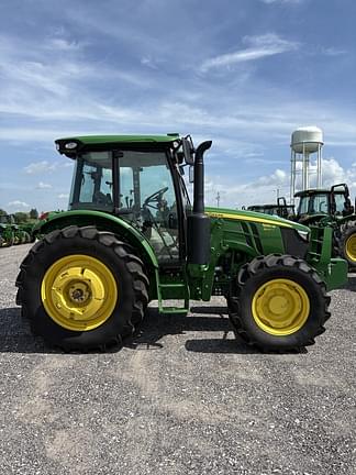 Image of John Deere 5130M equipment image 1