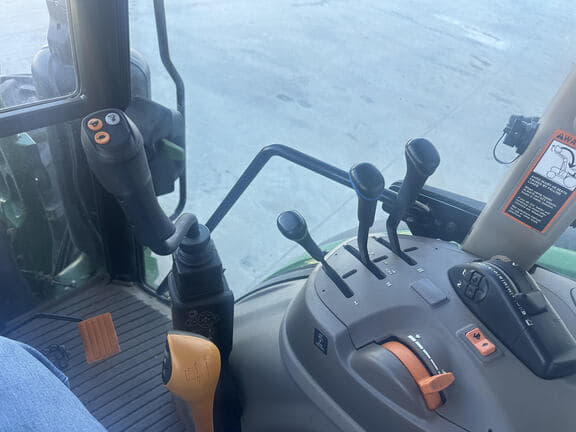 Image of John Deere 5130M Image 1