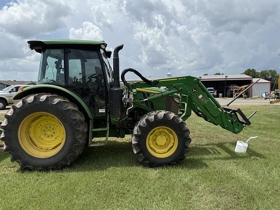 Image of John Deere 5130M equipment image 3
