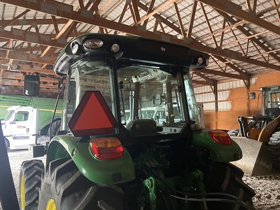 Image of John Deere 5130M equipment image 4