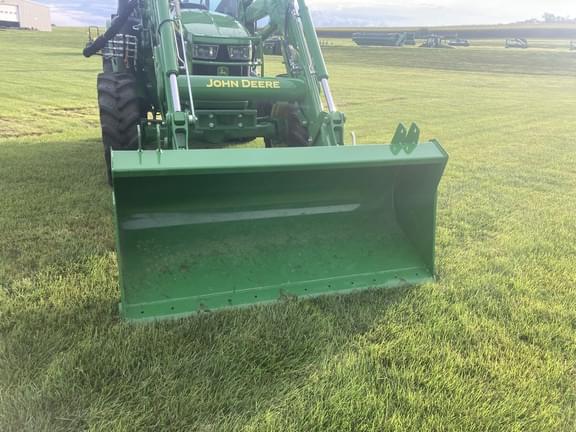 Image of John Deere 5130M equipment image 2