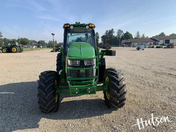 Image of John Deere 5130ML equipment image 3
