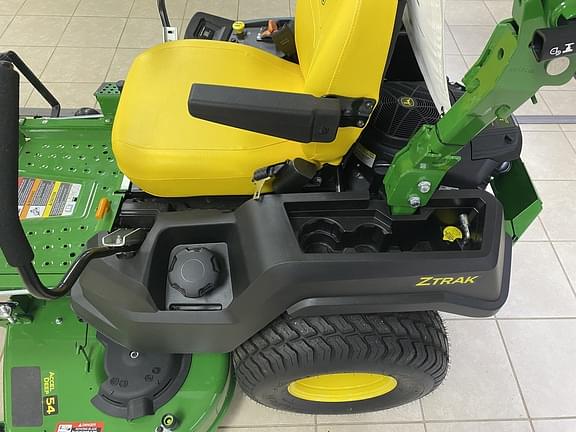 Image of John Deere Z515E equipment image 4