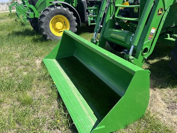 Image of John Deere 520M equipment image 2
