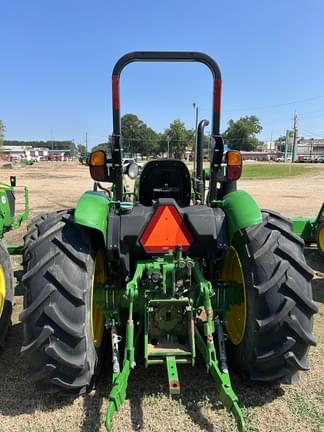 Image of John Deere 520M equipment image 4