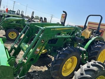 Main image John Deere 520M