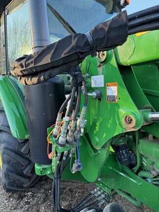 Image of John Deere 520M equipment image 4