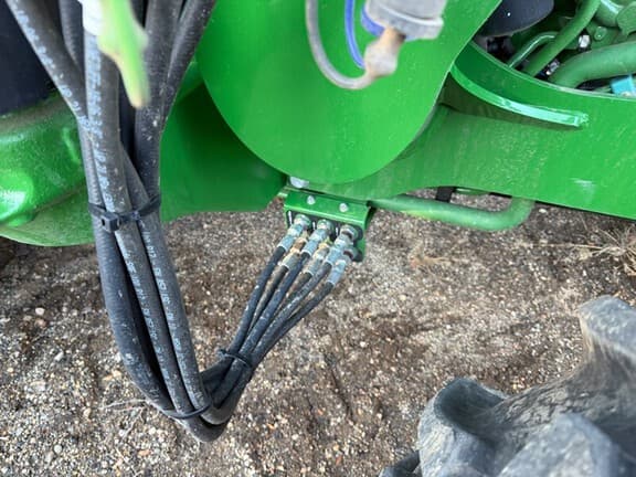 Image of John Deere 520M equipment image 2