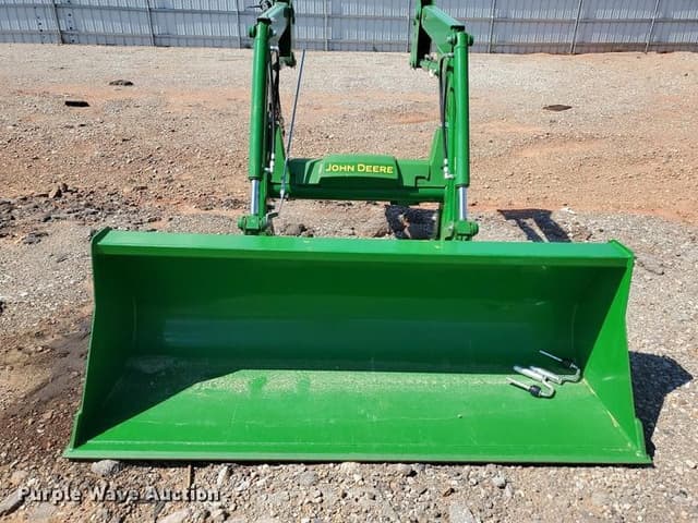 Image of John Deere 520M equipment image 1