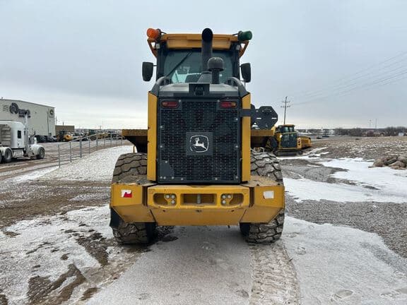 Image of John Deere 524P equipment image 3