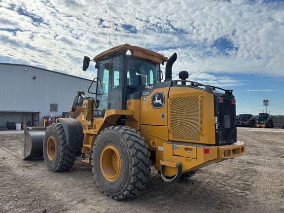 Image of John Deere 524P equipment image 2