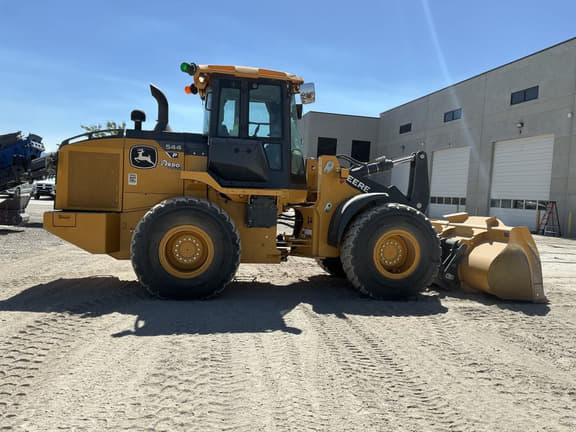 Image of John Deere 544P equipment image 4