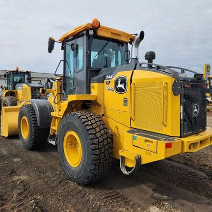 Image of John Deere 544P equipment image 1