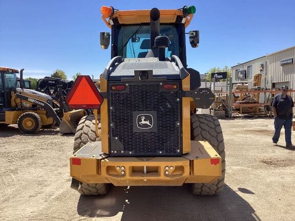 Image of John Deere 544P equipment image 3