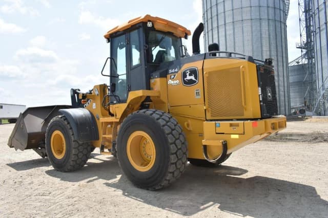Image of John Deere 544P equipment image 4